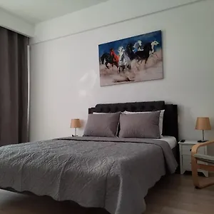 Luxury Center - Garofita Romana Bucureşti